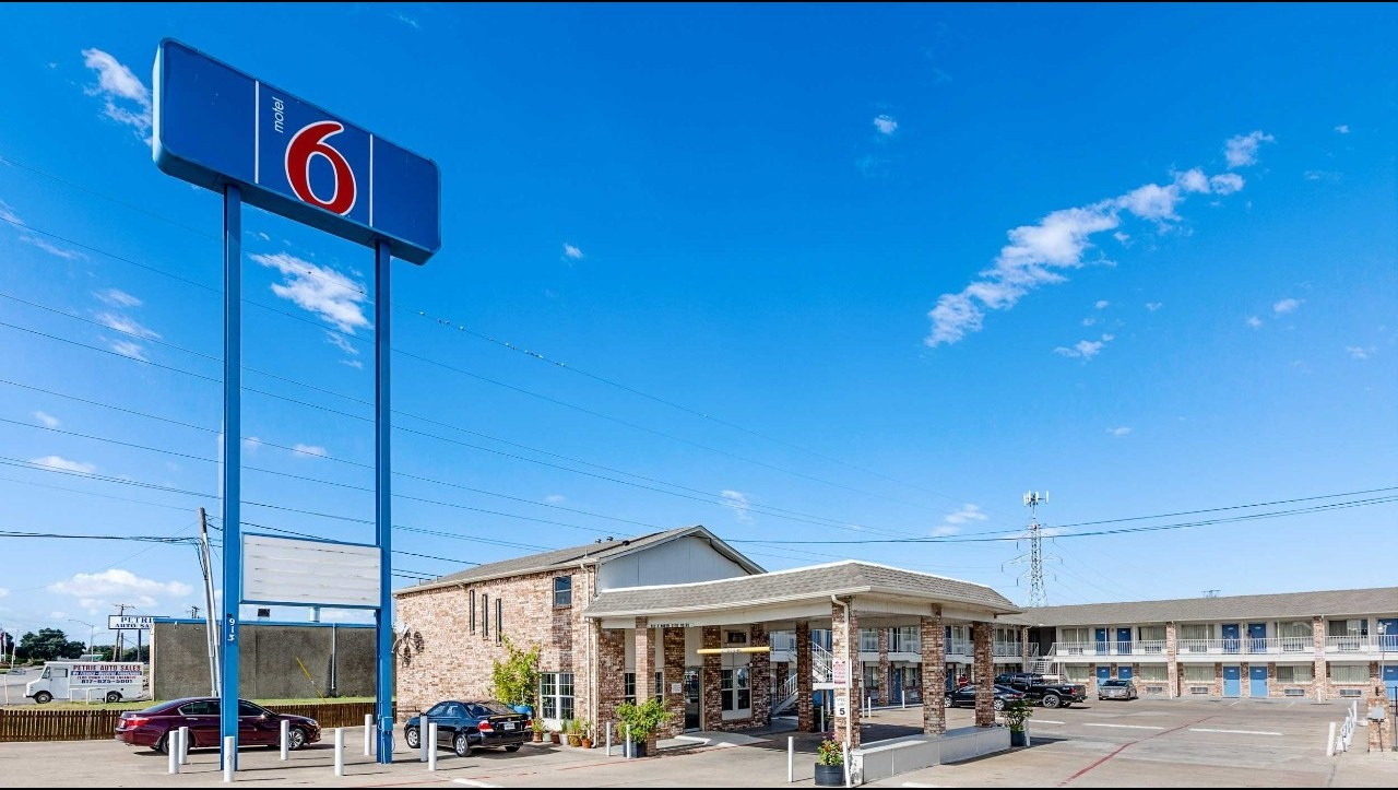 Motel 6 Ft Worth Convention Center Hotel In Fort Worth Tx ($60+ - Map Of Hotels Near Fort Worth Texas Convention Center